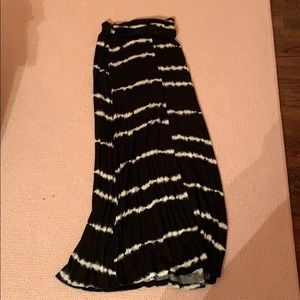 NEGOTIABLE long black and white skirt